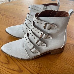 Vici Ankle Boots - Cowboy Booties